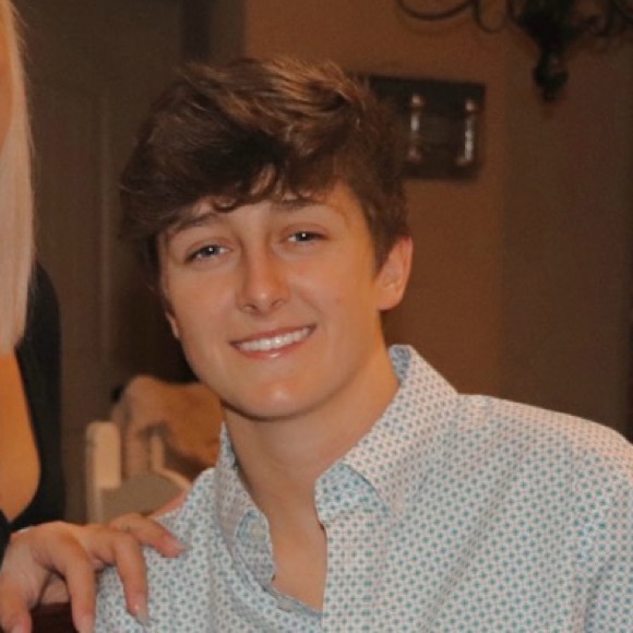 Meet your Posher, Paris - Picture 1 of 1